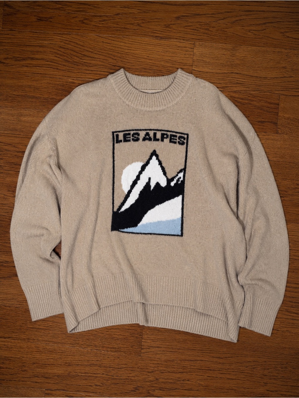 Universal Thread Beige Crewneck Sweater with Les Alpes Graphic Sz XXL